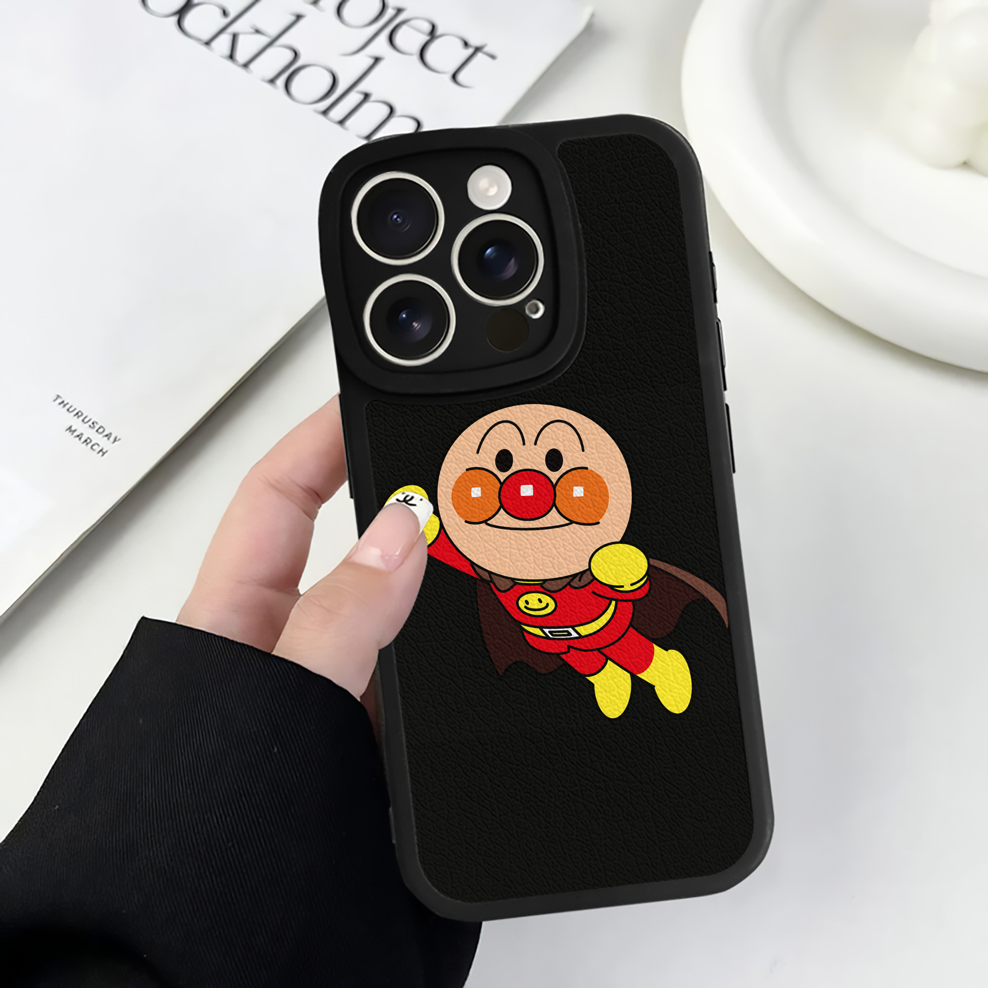 （画像用） アンパンマン Anpanman 【iPhone 16シリーズ対応】シリコンスマホケース（レザー調） 材質：シリコン